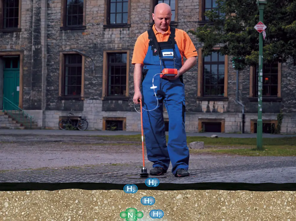 Leak Detection using tracer gas on a water line